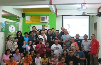 Komunitas motor gede moge Thriumph Indonesia bukber di rumah anyo